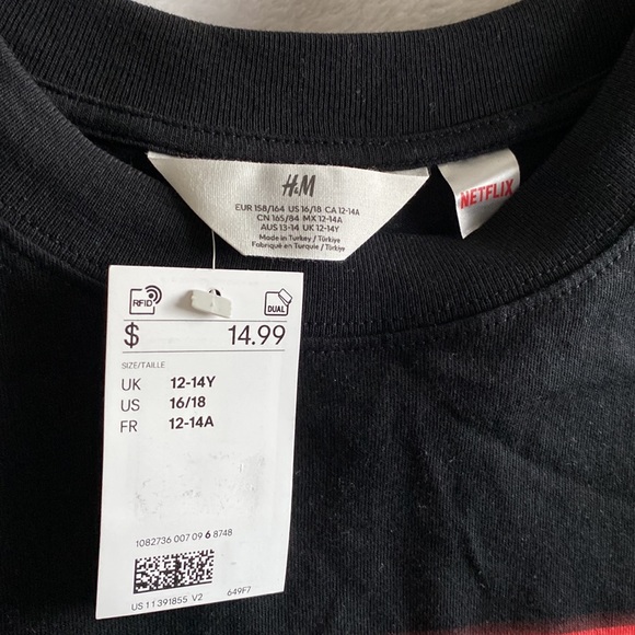 Stranger Things tshirt by H&M - Picture 3 of 13